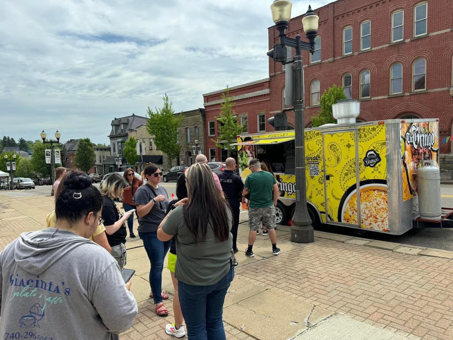 crowd in front of The Gringo Taco Truck